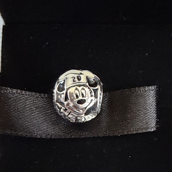 Pandora Disney Food & Wine 20 Years Charm - Picture 2 of 7